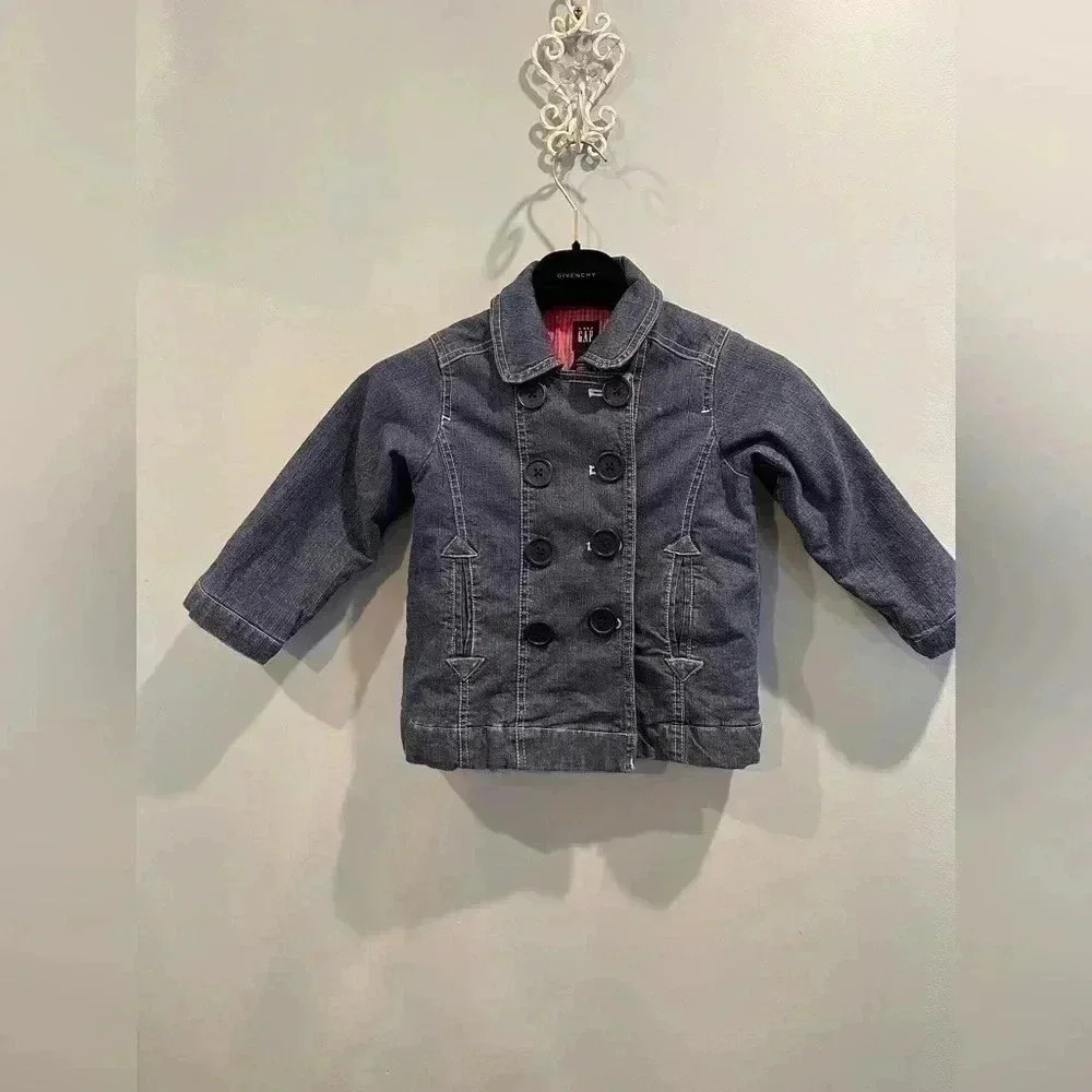 ⭐️ GAP denim - lined - double breasted jean jacket. Size  4